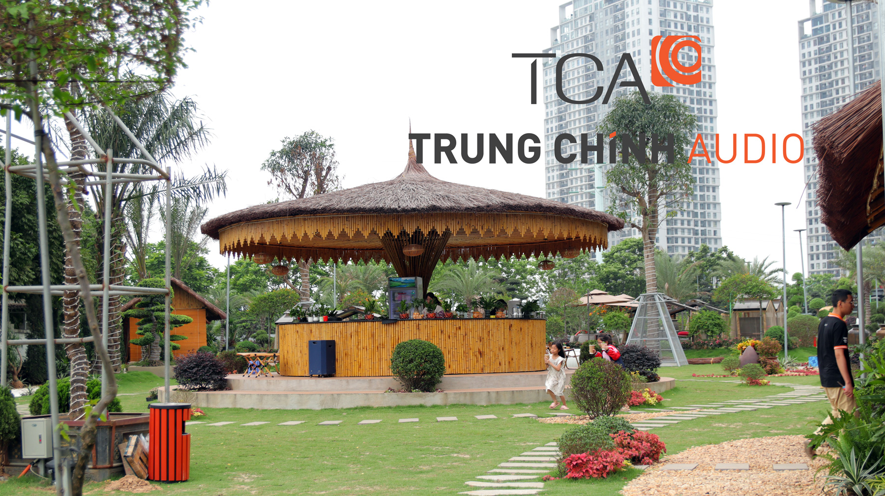 Lắp đặt 60 loa sân vườn TOA GS-302 phát nhạc nền, thông báo cho resort
