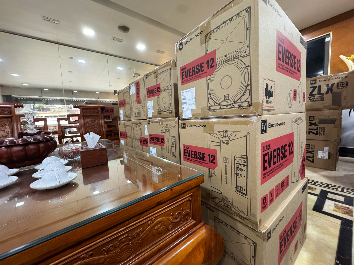 về hàng everse 12