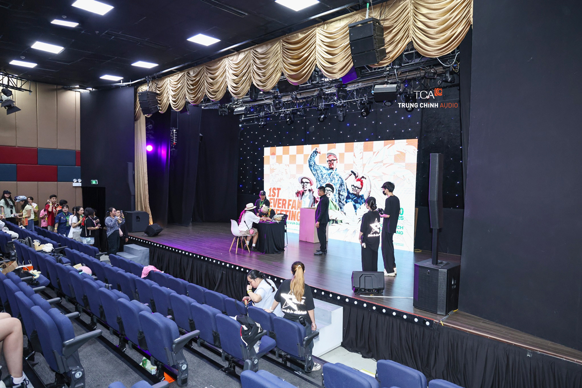 Evolve 90 cho sân khấu fan meeting ca sỹ hà lê