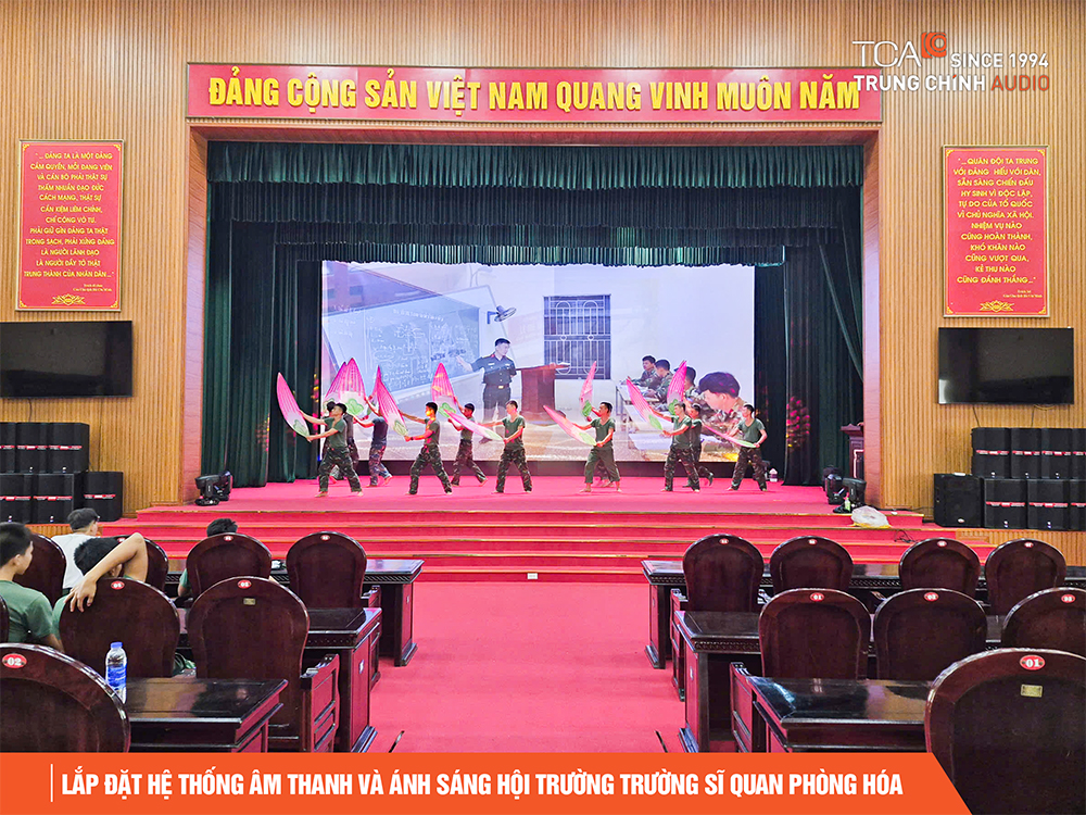 Hệ thống âm thanh ánh sáng sân khấu tại Trường Sĩ quan Phòng Hóa