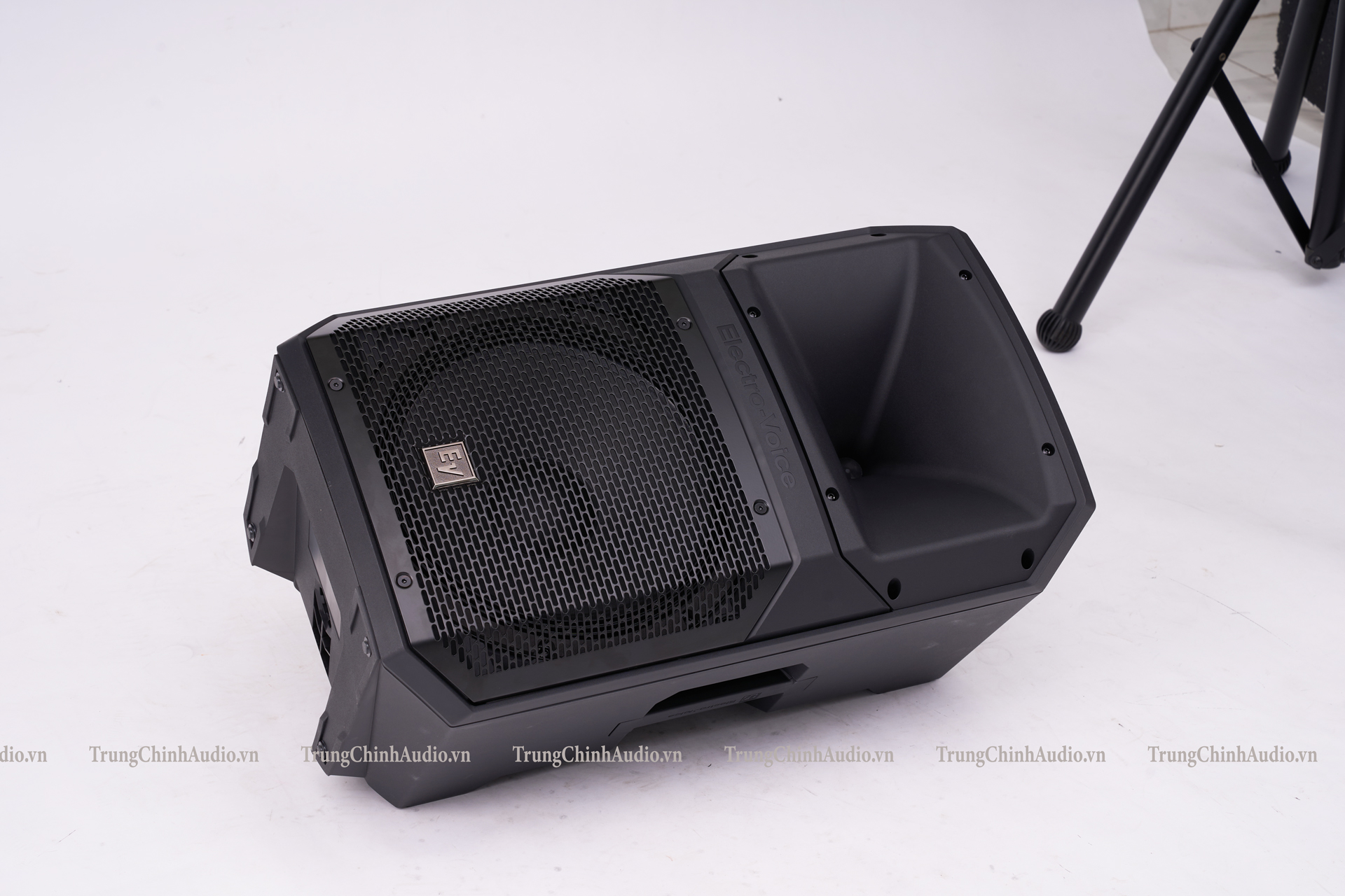 loa monitor ev eviva 15p