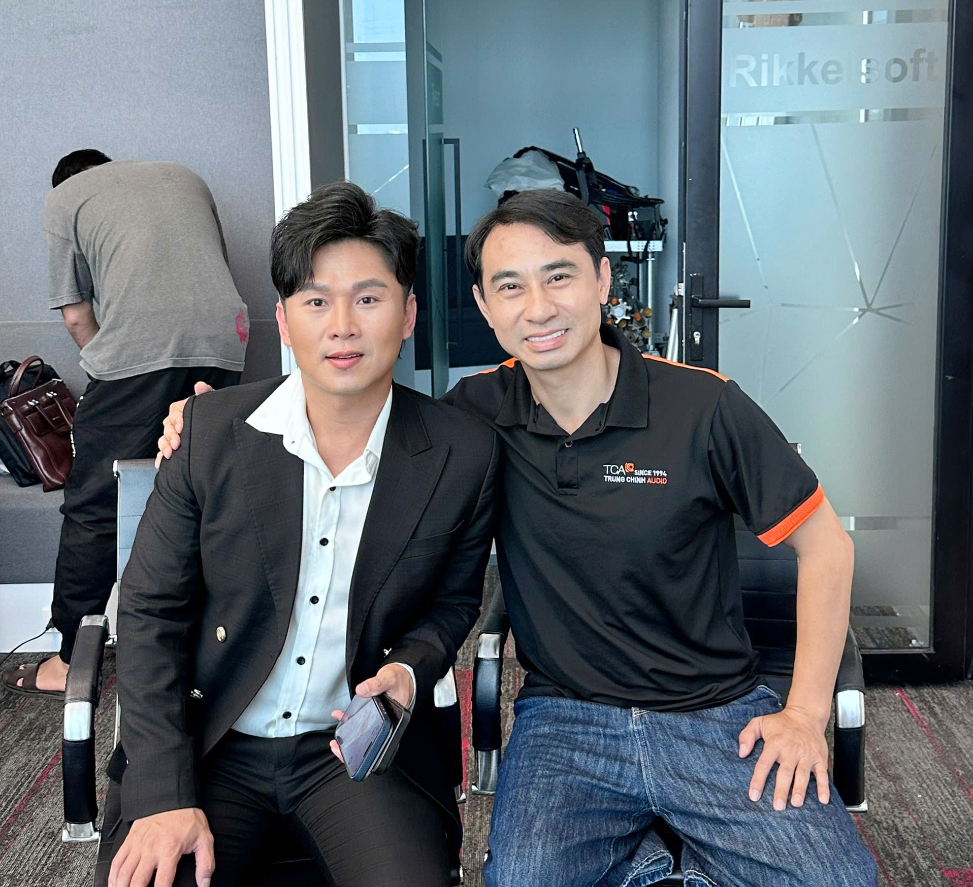 ca sĩ Du Thiên và anh Trần Đức Sơn