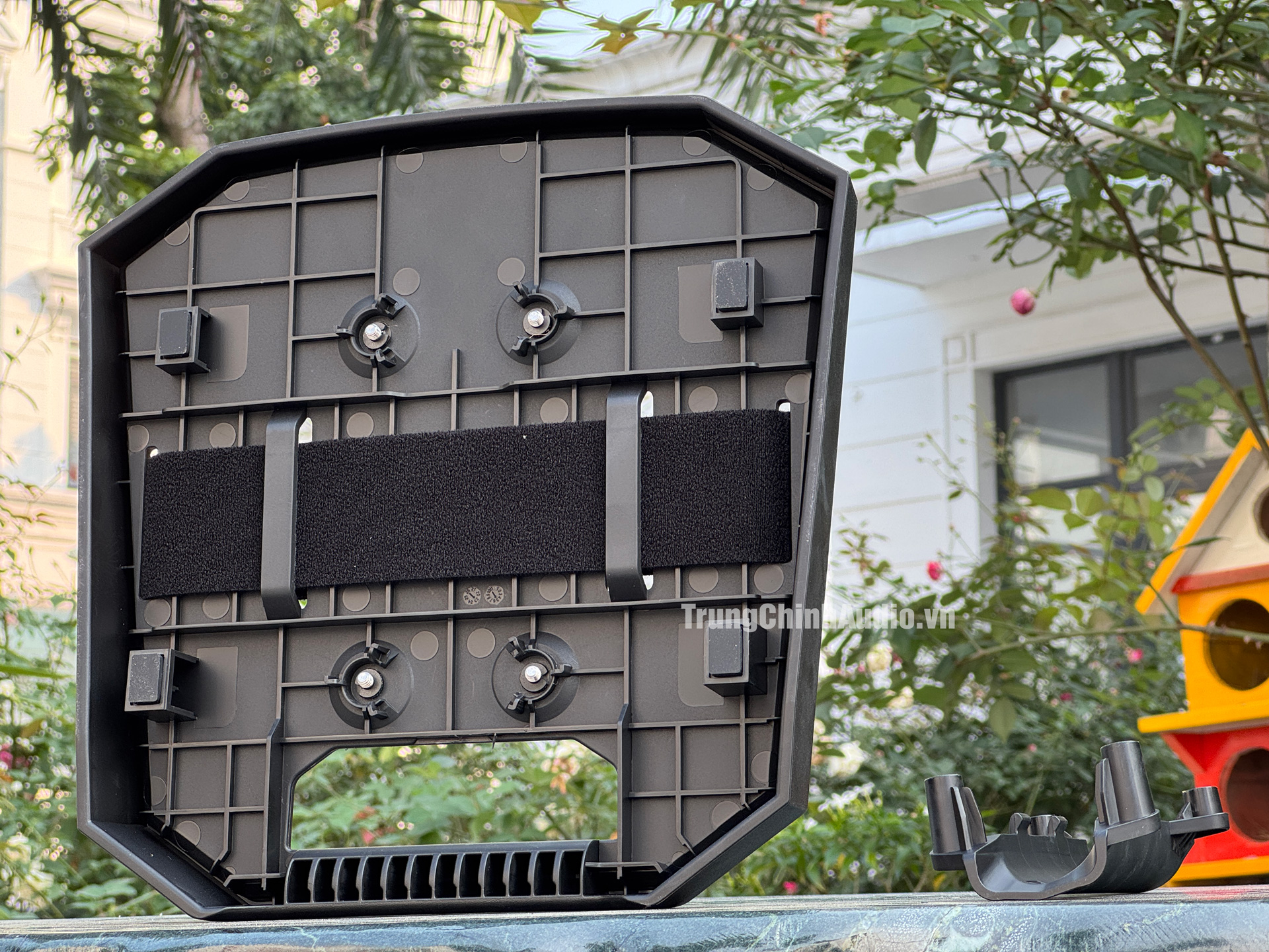 Khay loa Everse 8-Tray m&agrave;u đen