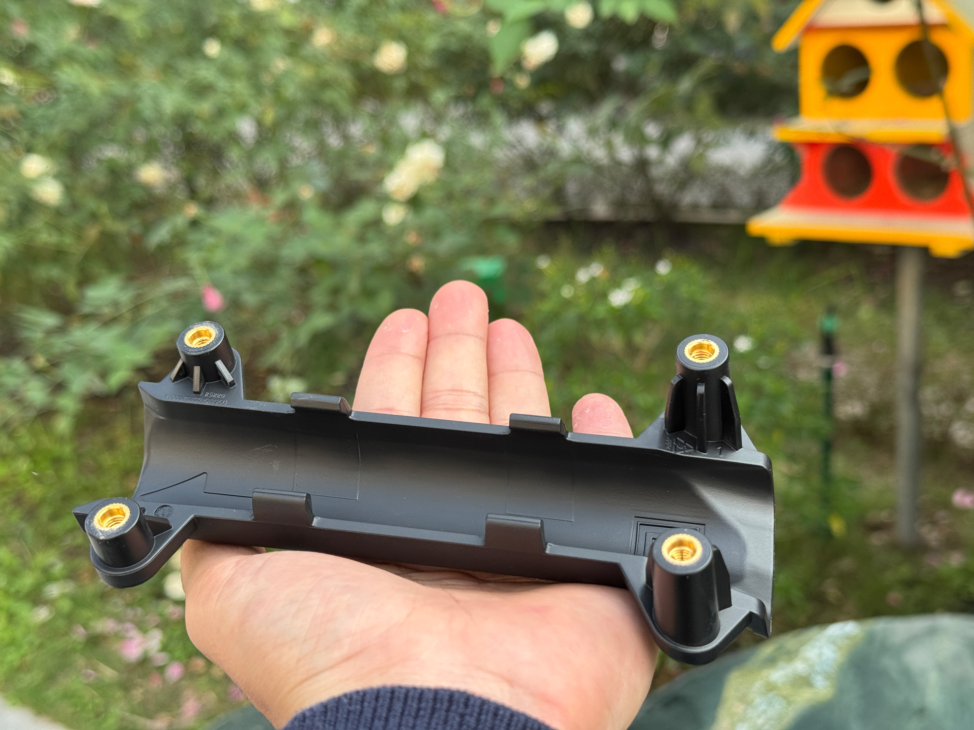 Khay loa Everse 8-Tray m&agrave;u đen