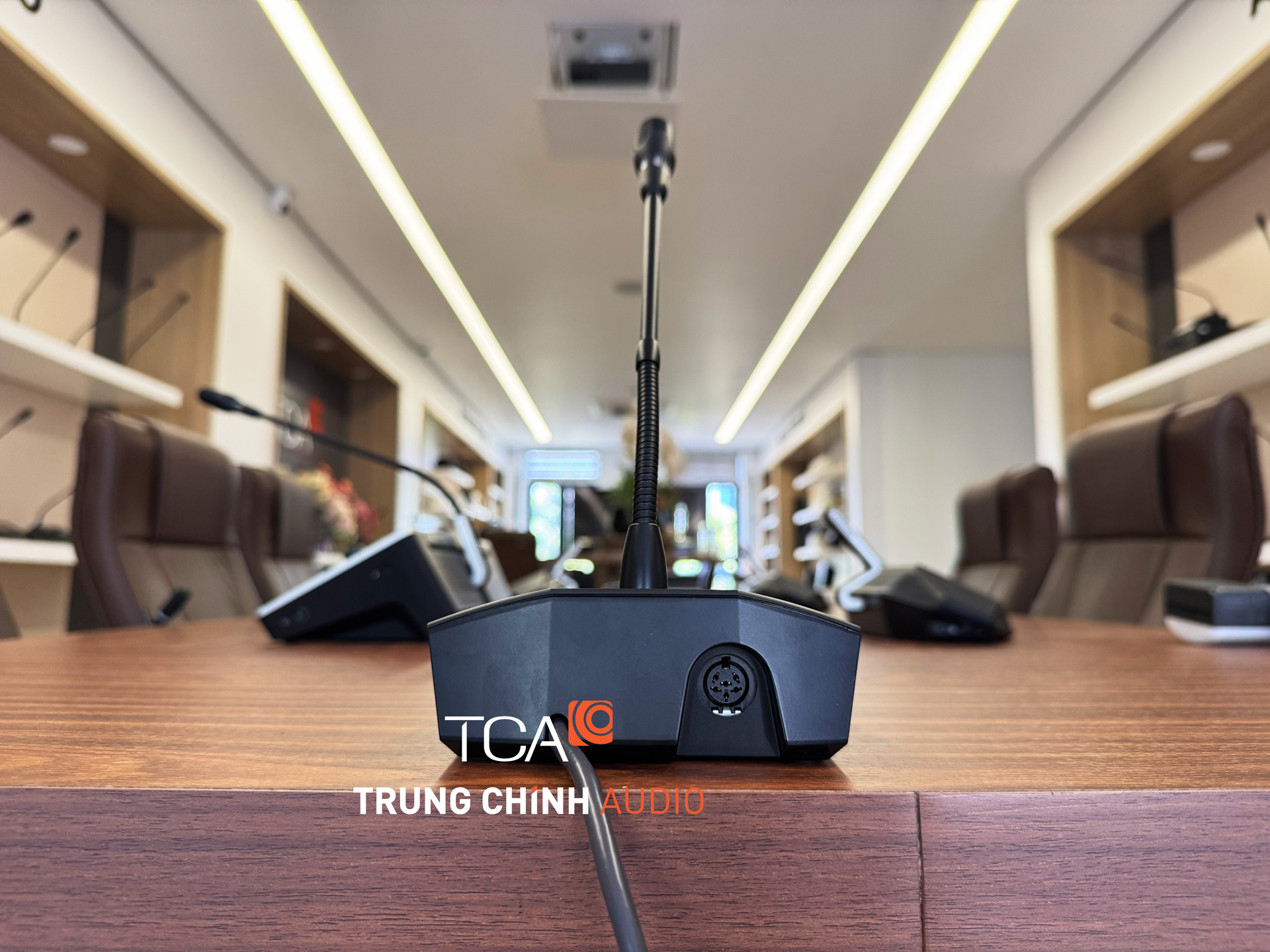 mặt phía sau của micro bosch ccsd-dl2