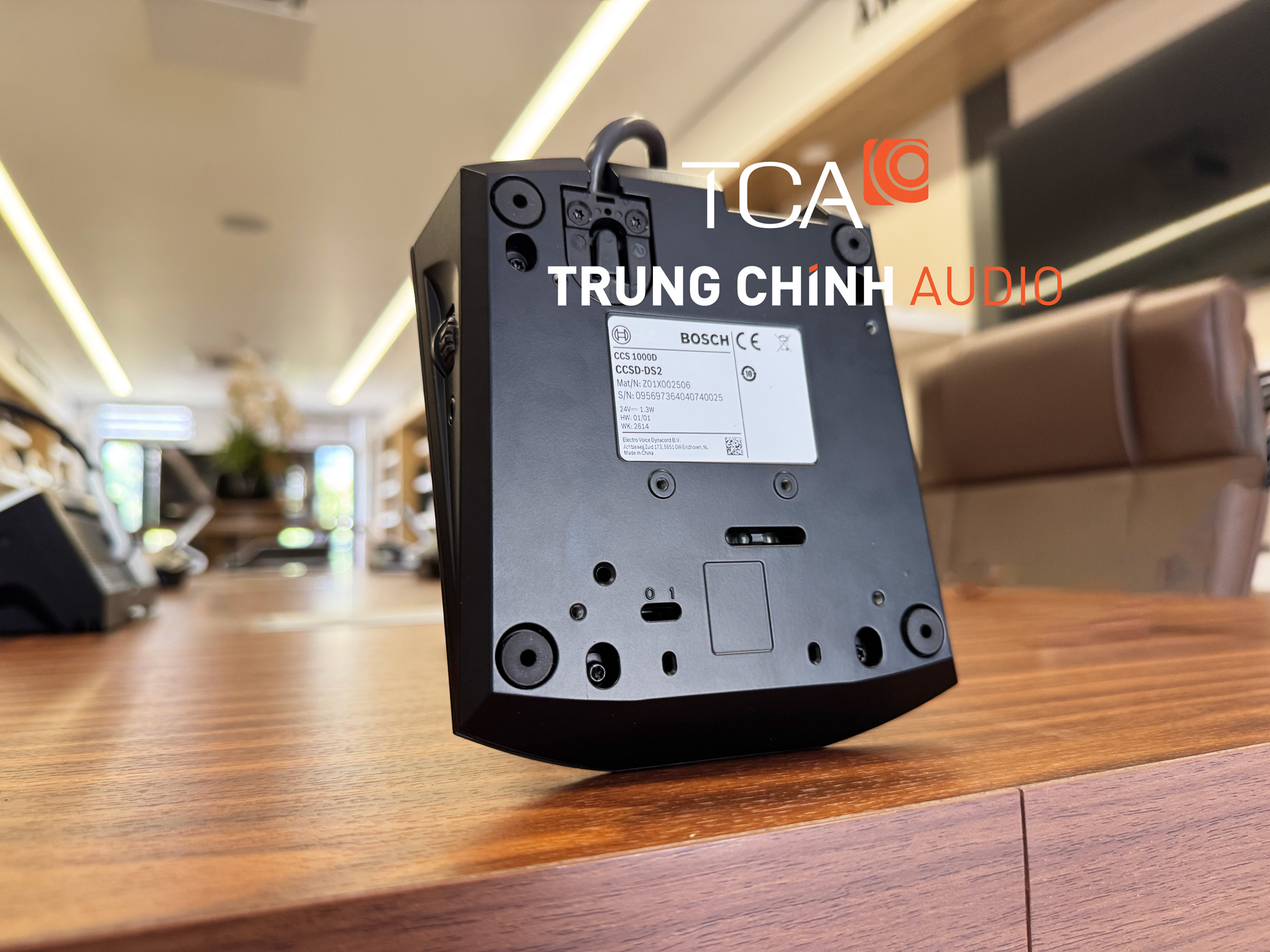 Mặt đáy của micro Bosch CCSD-DS2