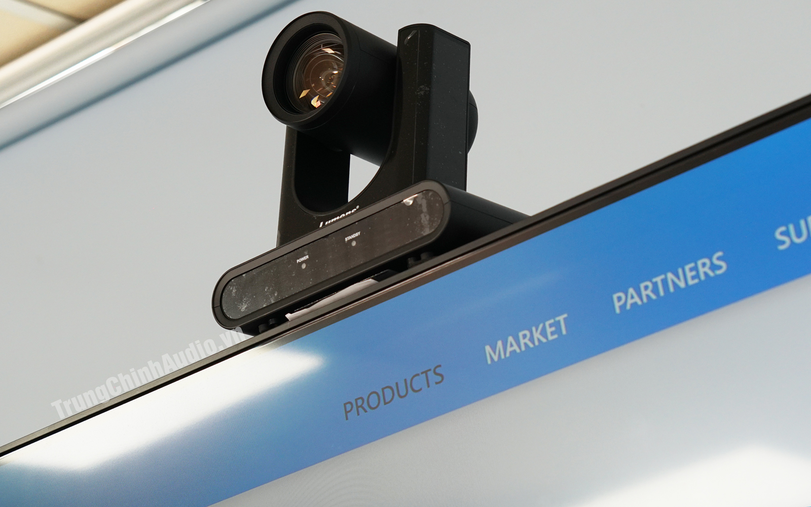 ảnh thực tế camera vc-r31 lumens