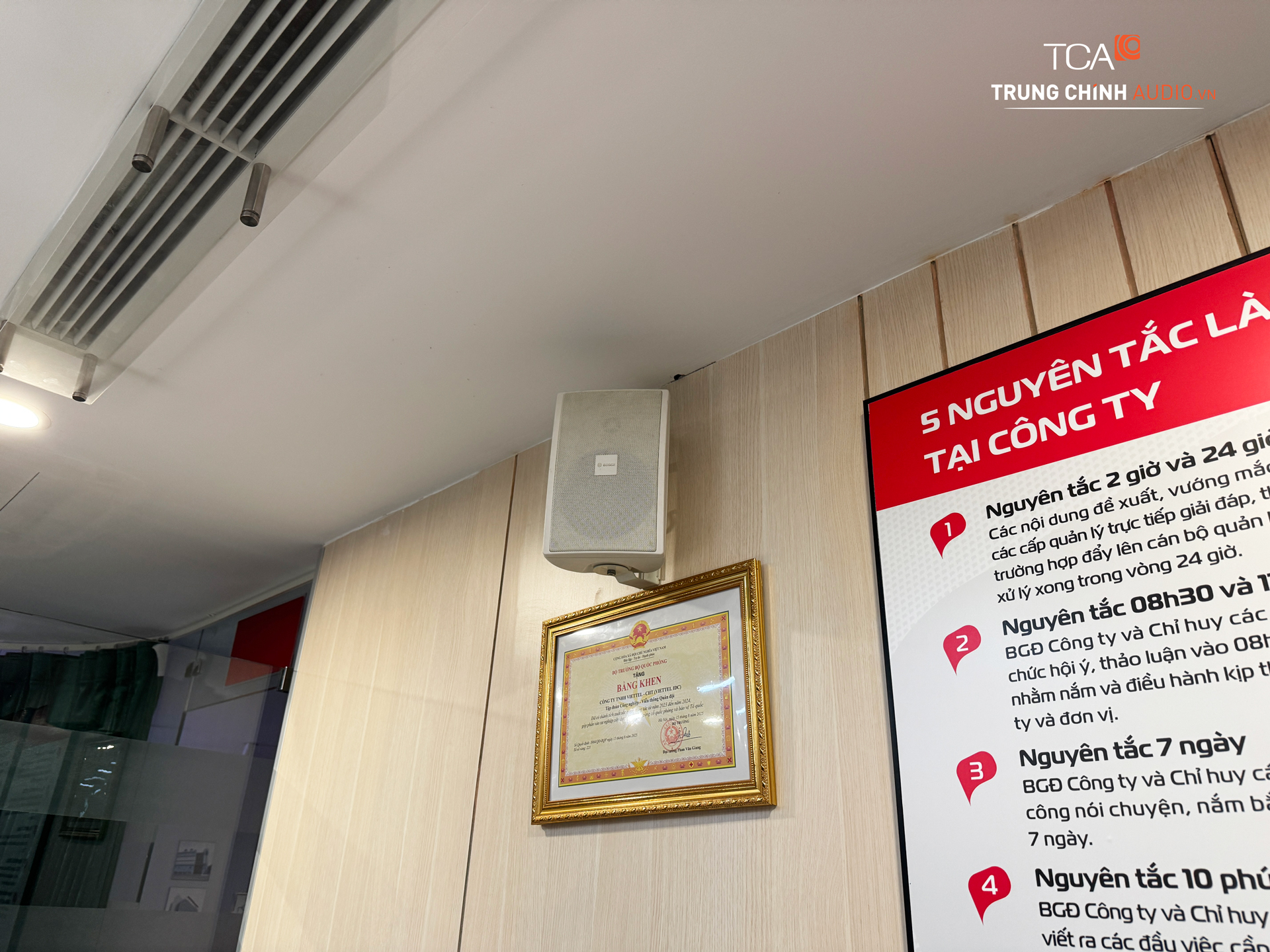 loa hộp Bosch LB2-UC15-L1 màu trắng