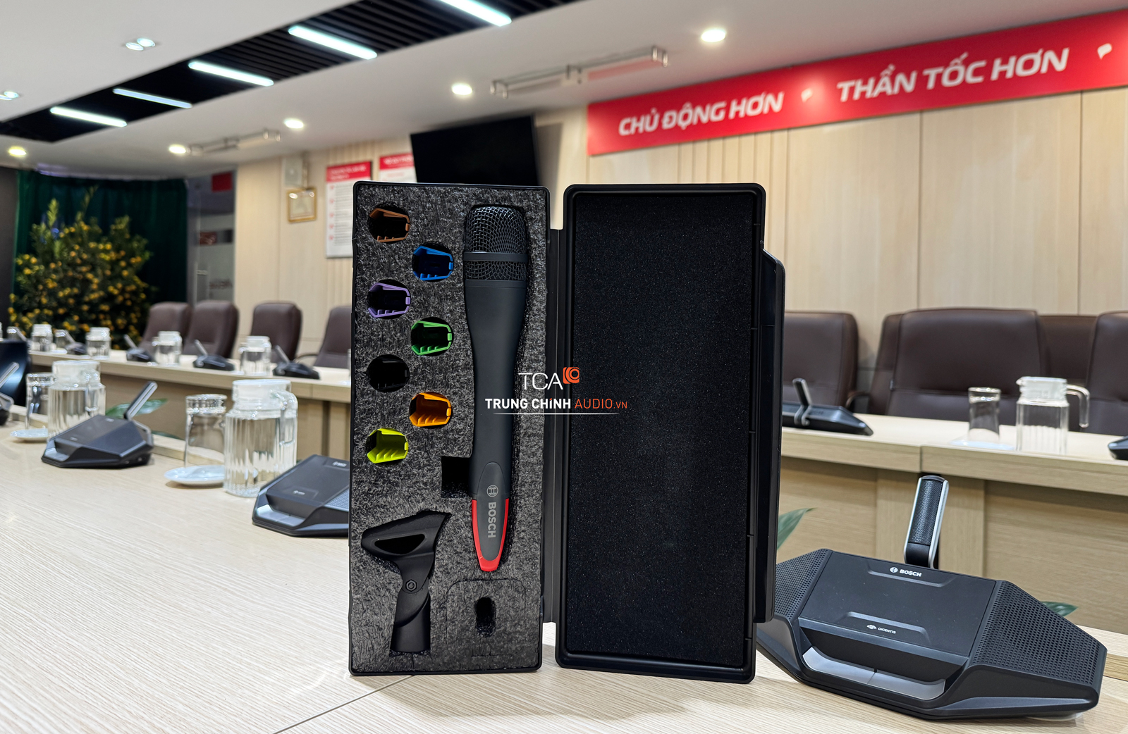 Micro không dây cầm tay Bosch