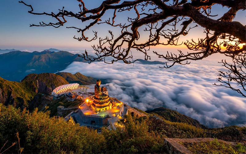 Quần thể linh thiêng trên dãy Hoàng Liên Sơn
