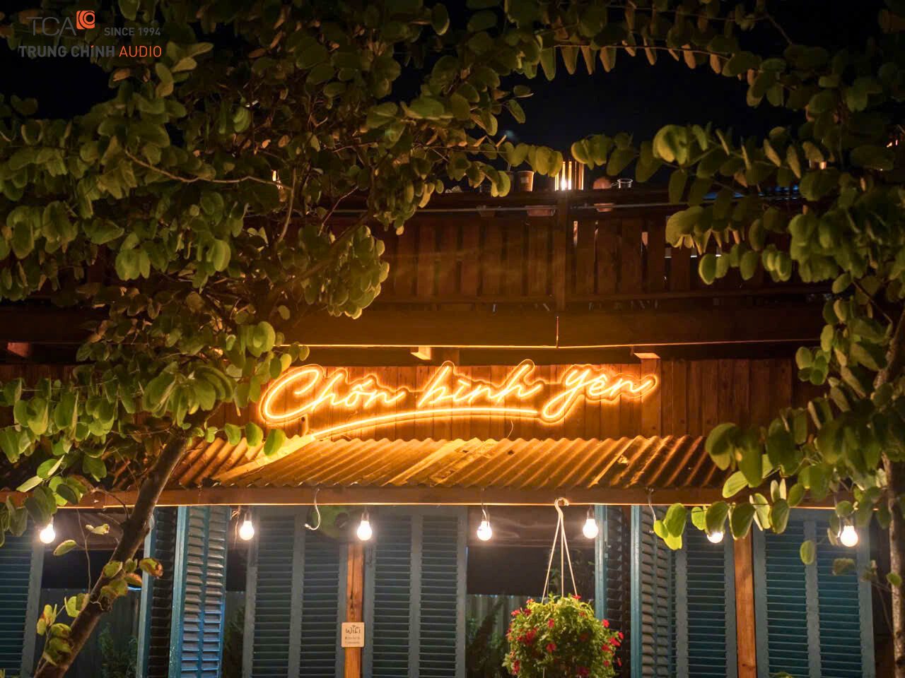 Không gian mở quán cà phê “Chốn Bình Yên”