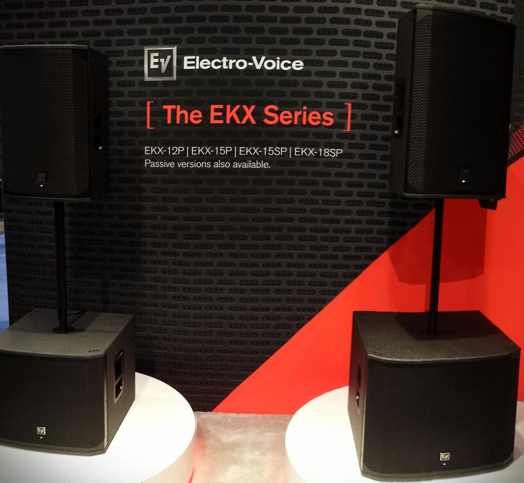 Loa-Electro-Voice-EKX-series-trung-chinh-chinh-hang