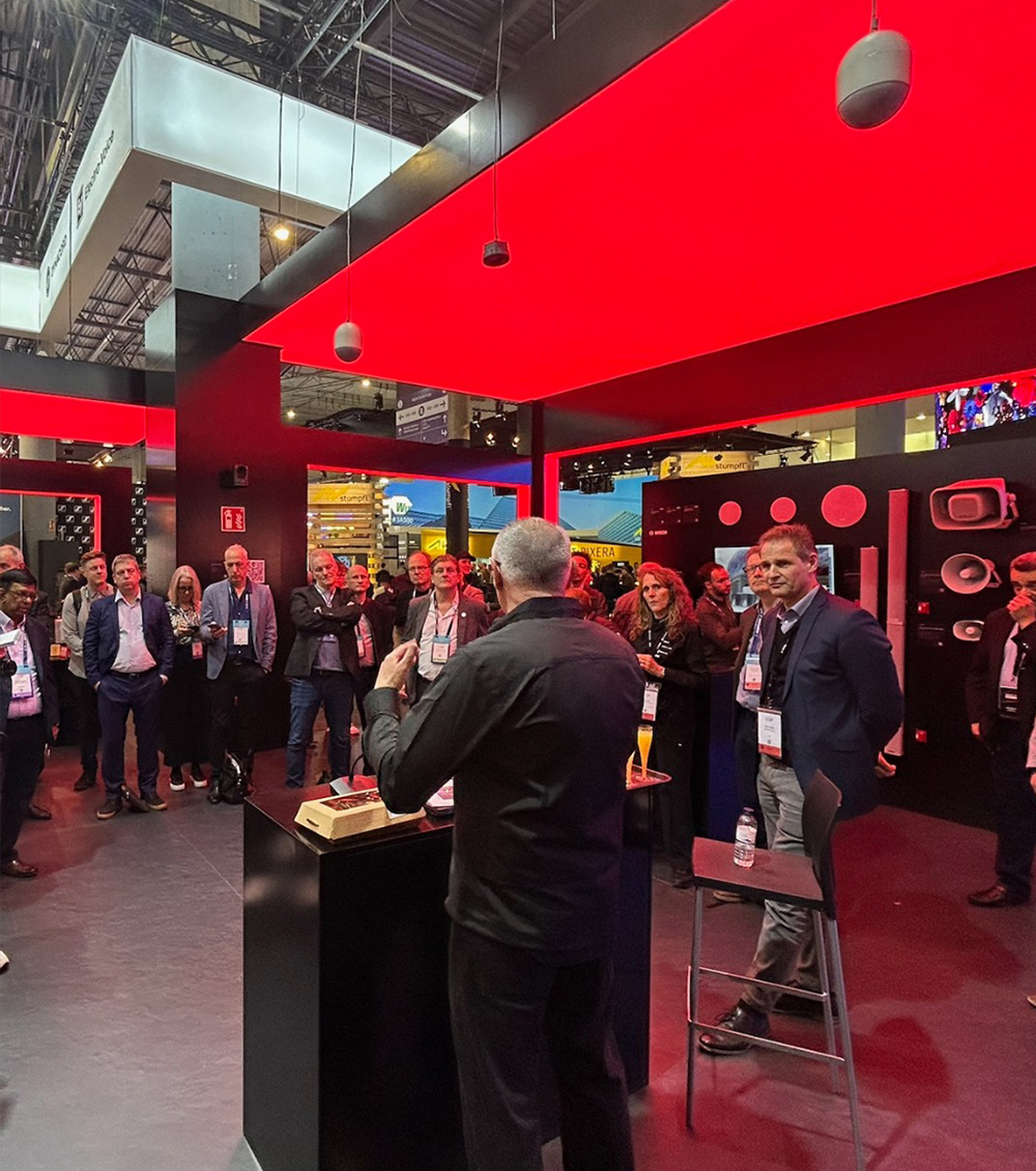 Bosch giới thiệu thiết bị hội thảo thế hệ mới Dicentis Multimedia thế hệ mới