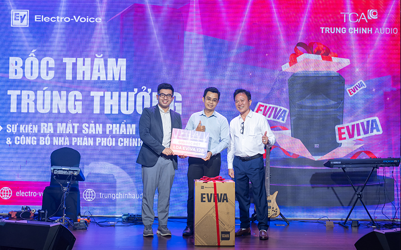 Giải thưởng bốc thăm trúng thưởng thuộc về anh Phạm Tuấn Tài - Bảo Châu Electronic 
