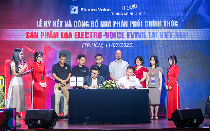 Lễ ký kết và công bố nhà phân phối chính thức sản phẩm EVIVA tại Việt Nam