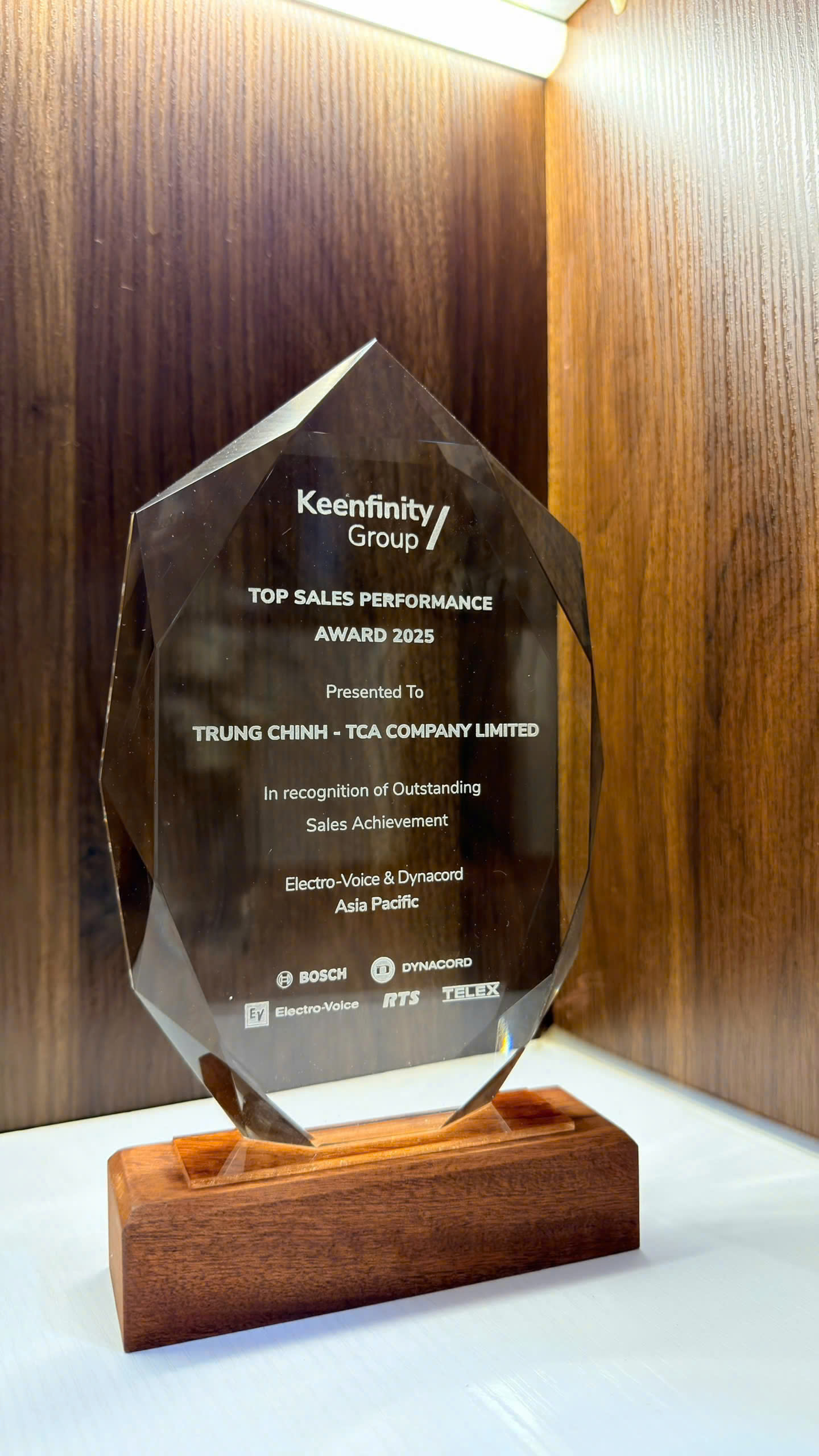 Top sale Performance Award 2025 Presented to Trung Chính – TCA Company Limited