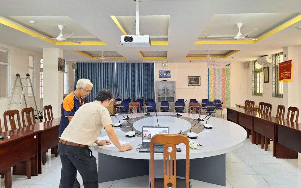 Trường Phổ thông Đặc biệt Nguyễn Đình Chiểu – Phòng họp mới nâng cấp âm thanh