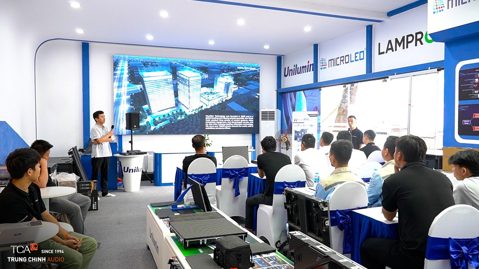 TCA tài trợ hệ thống loa Everse 8 cho sự kiện ngành LED Việt Nam