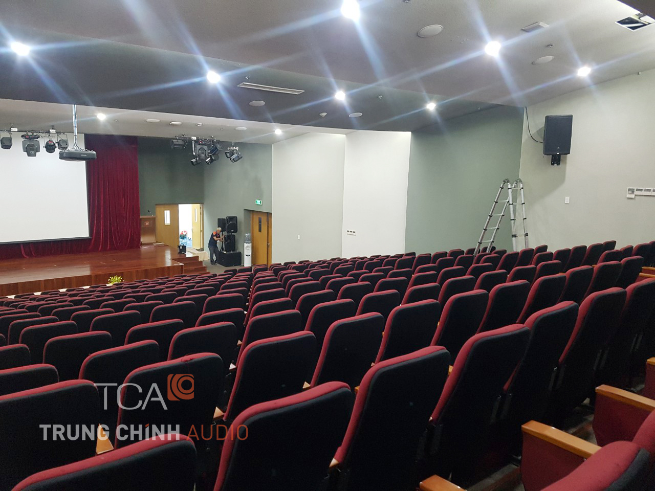 Lắp đặt hệ thống âm thanh hội trường – Trường Quốc Tế Việt Úc cơ sở Gò Vấp