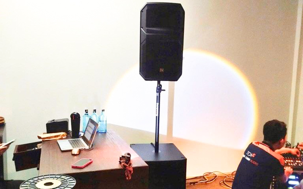 Loa toàn dải EVIVA 15P và Loa sub EVIVA 18SP cho sân khấu mini