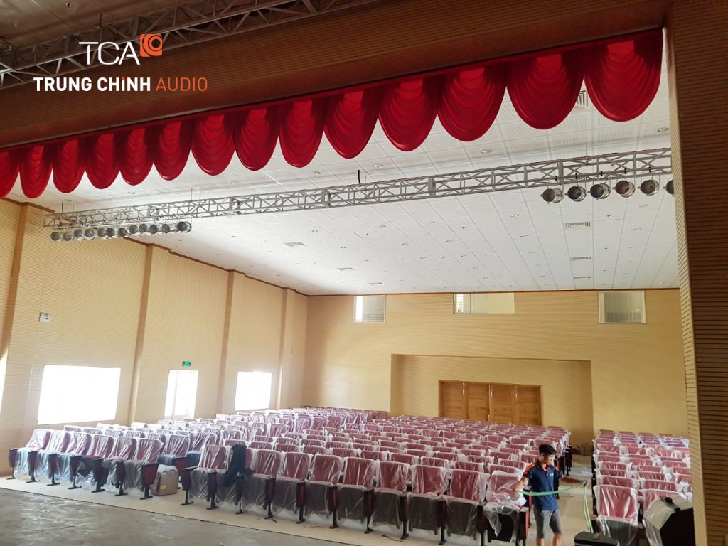 Nhà Văn Hoá Thanh Niên Q9 nổi bật với hệ thống loa đèn “VIP”của TCA