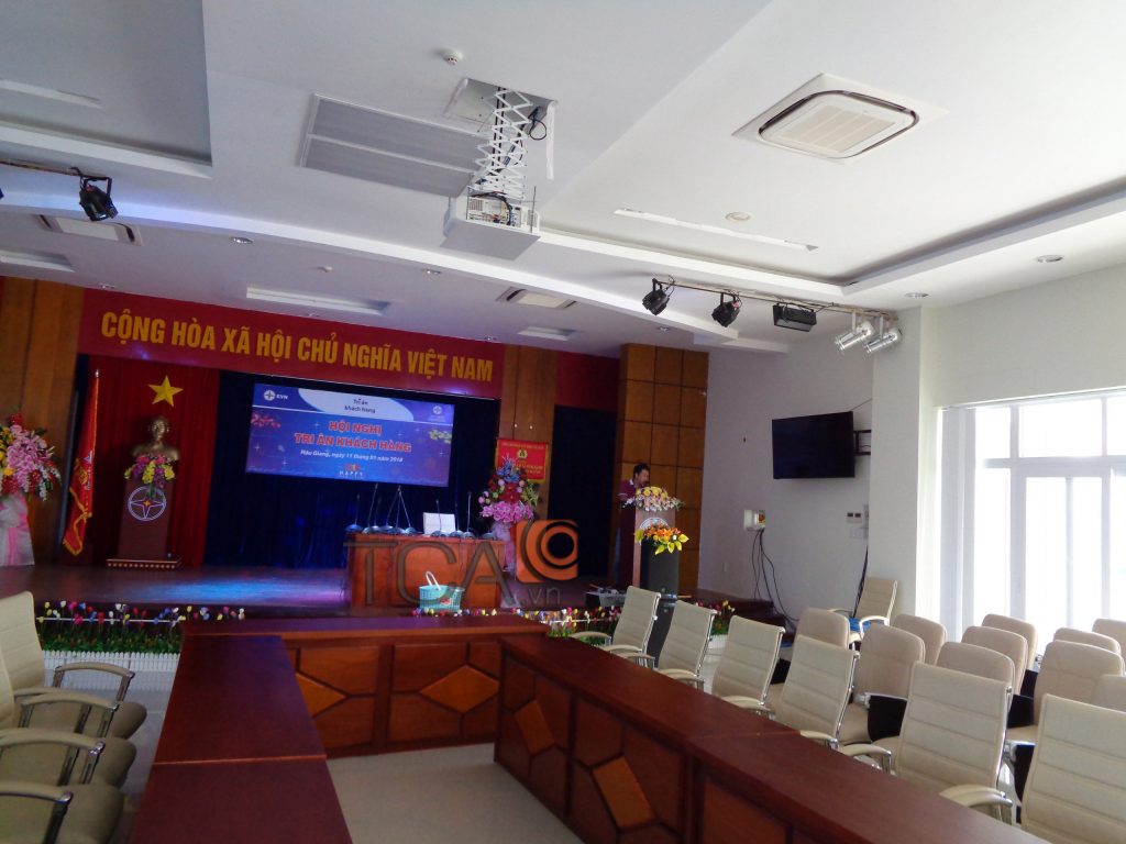 TCA triển khai hệ thống âm thanh hội trường hội thảo tại công ty điện Hậu Giang