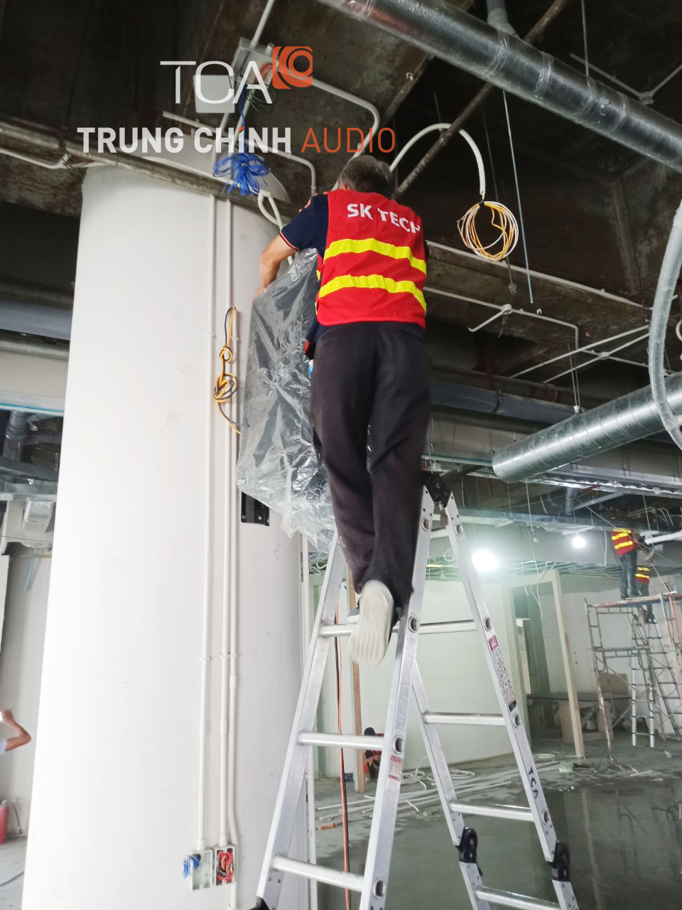 Thi công lắp đặt hệ thống loa cho Thuận Kiều Plaza – Quận 5