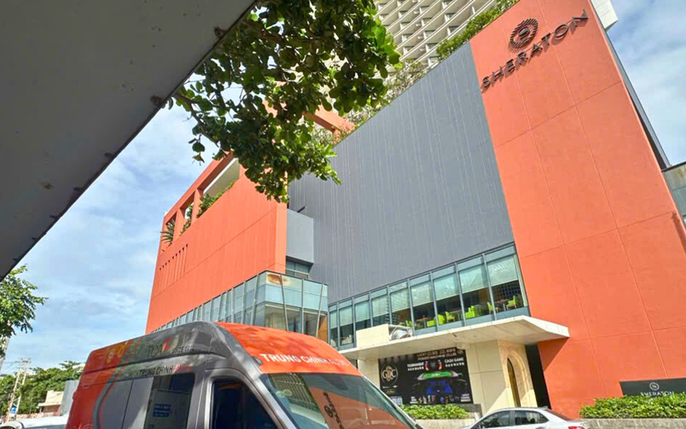 Khách sạn Sheraton