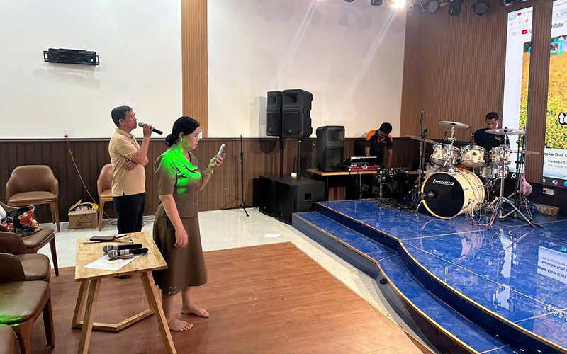 Trung Chính Audio test hệ thống loa Electrio-Voice EVIVA tại phòng trà Ninh Hải