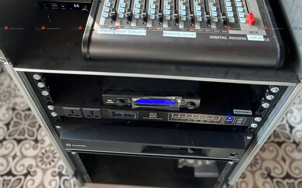 Cục đẩy Dynacord L2800FD-EU