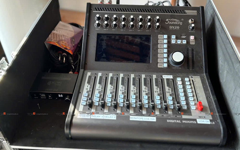 Mixer Soundking DX20