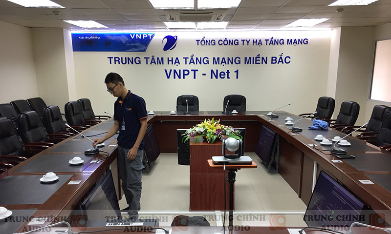 TCA lăp đặt hệ thống âm thanh hội thảo ITC tại Trung Tâm Hạ Tầng Mạng Miền Bắc VNPT Net 1