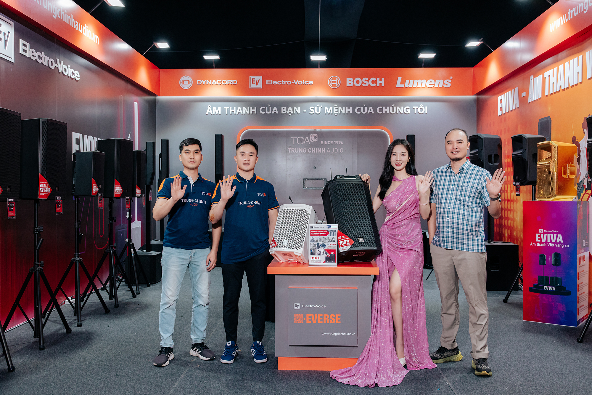 electro voice everse 12 tại plase show hà nội