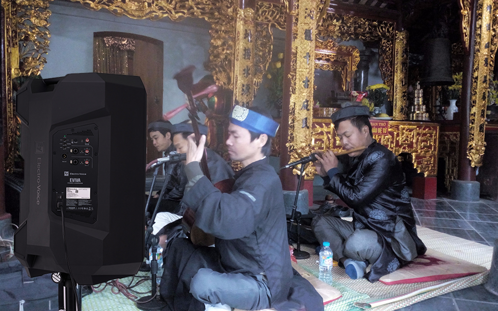 Loa EVIVA Electro-Voice trình diễn trong nghi lễ Hầu Đồng