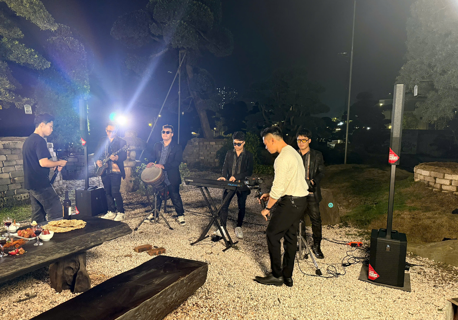 loa evolve 50m ca sỹ lương gia huy tại vườn tùng chiến huấn