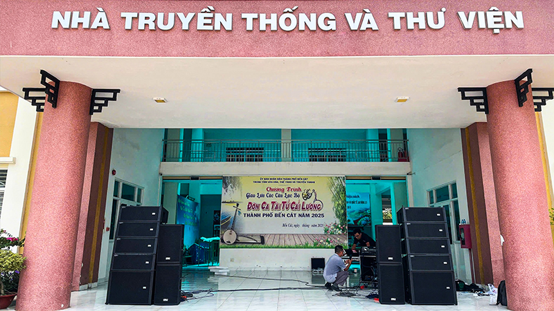 Lắp đặt hệ thống âm thanh loa line array Soundking tại Nhà truyền thống và Thư viện TP. Bến Cát