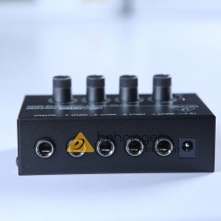 Bộ trộn Behringer MICROMIX MX400