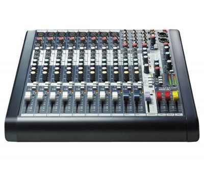 Mixer soundcraft MFXi8