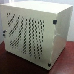 Tủ rack cánh lưới 10U màu trắng