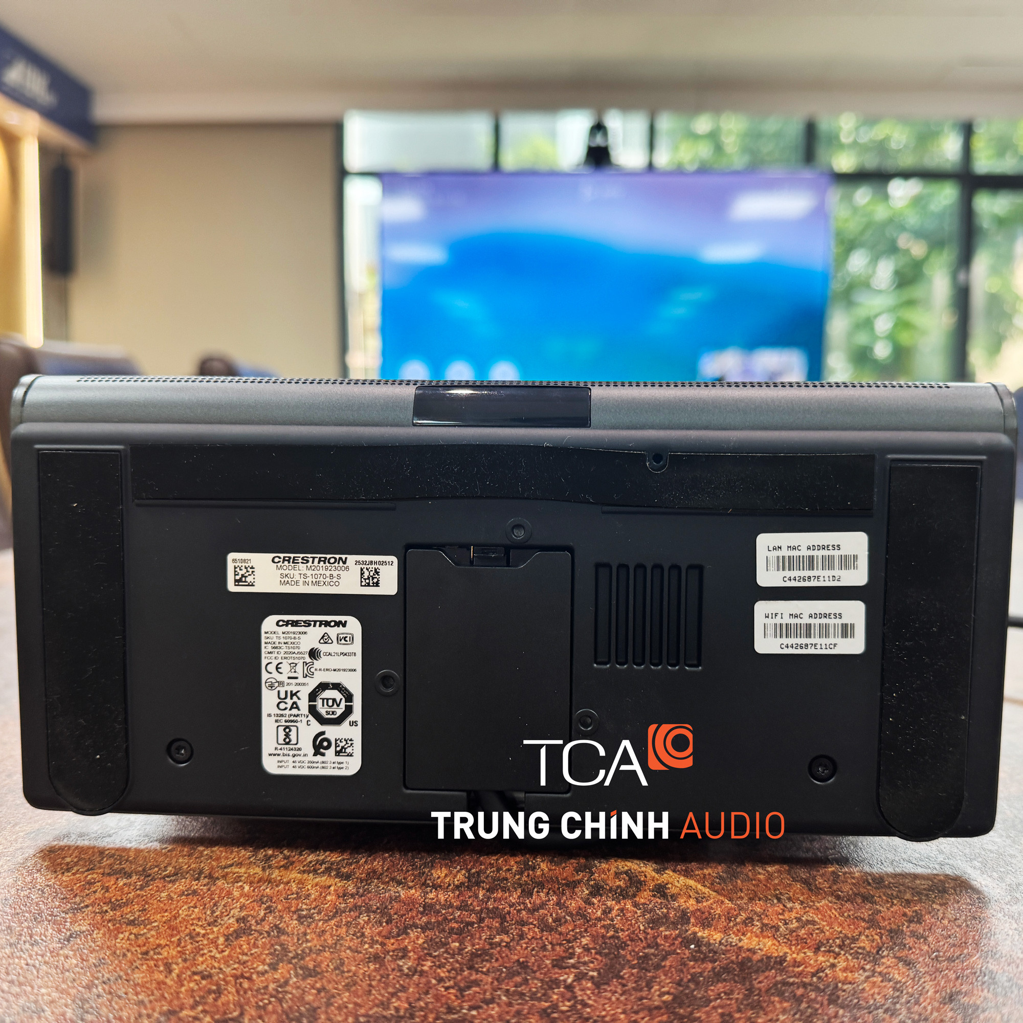 Crestron TS-1070-B-S – Màn hình cảm ứng điều khiển phòng họp 10,1 inch